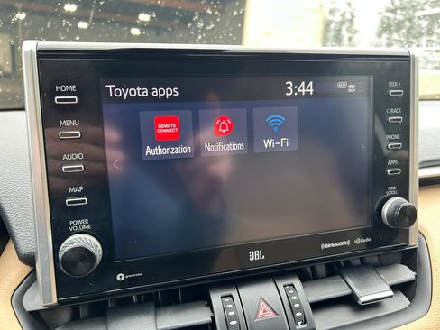Used 2022 Toyota RAV4 Limited AWD/4WD image 22