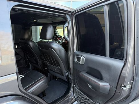 Used 2018 Jeep Wrangler Unlimited Rubicon AWD/4WD image 22