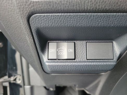 Used 2024 Toyota Tacoma TRD Off-Road image 32