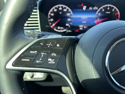 Certified 2025 Mercedes-Benz GLE 350 4MATIC image 19