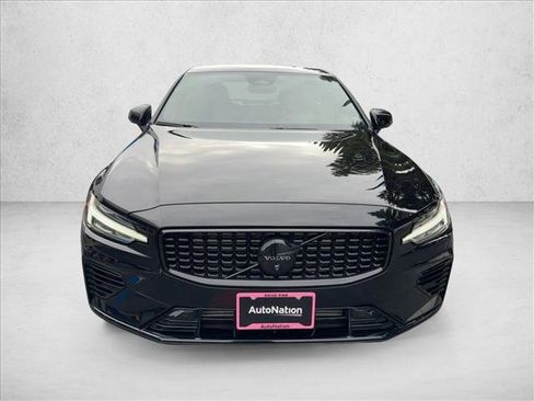 Certified 2024 Volvo S60 T8 Plus image 2