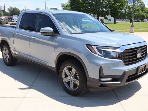 Used 2023 Honda Ridgeline RTL-E image 3