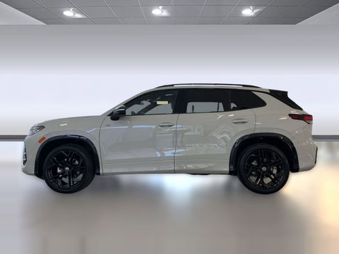 New 2026 Volkswagen Tiguan SE R-Line FWD image 2