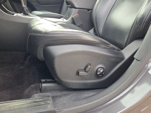 Used 2017 Jeep Cherokee Limited image 22