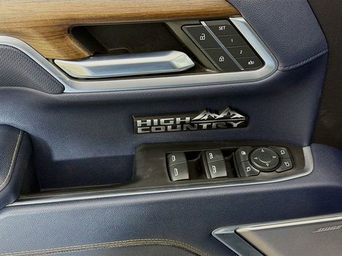 Used 2022 Chevrolet Silverado 1500 High Country w/ High Country Premium Package image 32