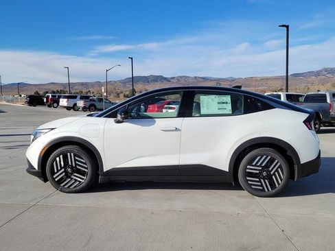 New 2026 Nissan Leaf SV+ w/ Floor Mat Package (SV+) FWD image 2