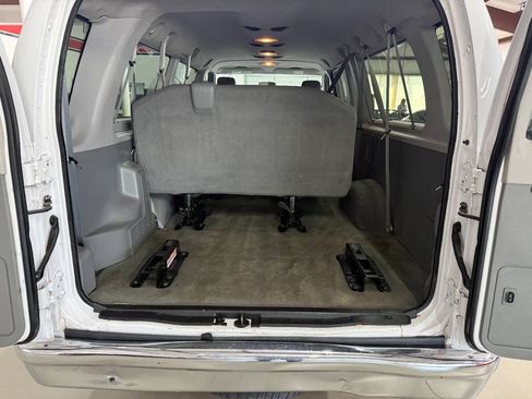 Used 2014 Ford E-350 and Econoline 350 XLT RWD image 9