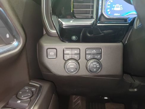 Used 2023 Chevrolet Silverado 1500 RST w/ Z71 Off-Road Package AWD/4WD image 15