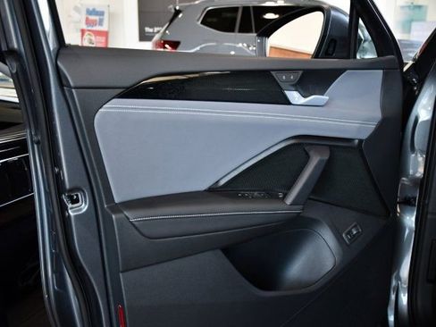 New 2026 Volkswagen Tiguan SE AWD/4WD image 8