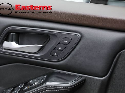 Used 2023 Nissan Rogue SL FWD image 21