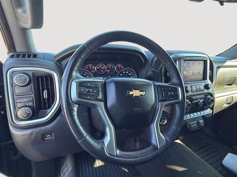 Used 2022 Chevrolet Silverado 1500 LT image 12