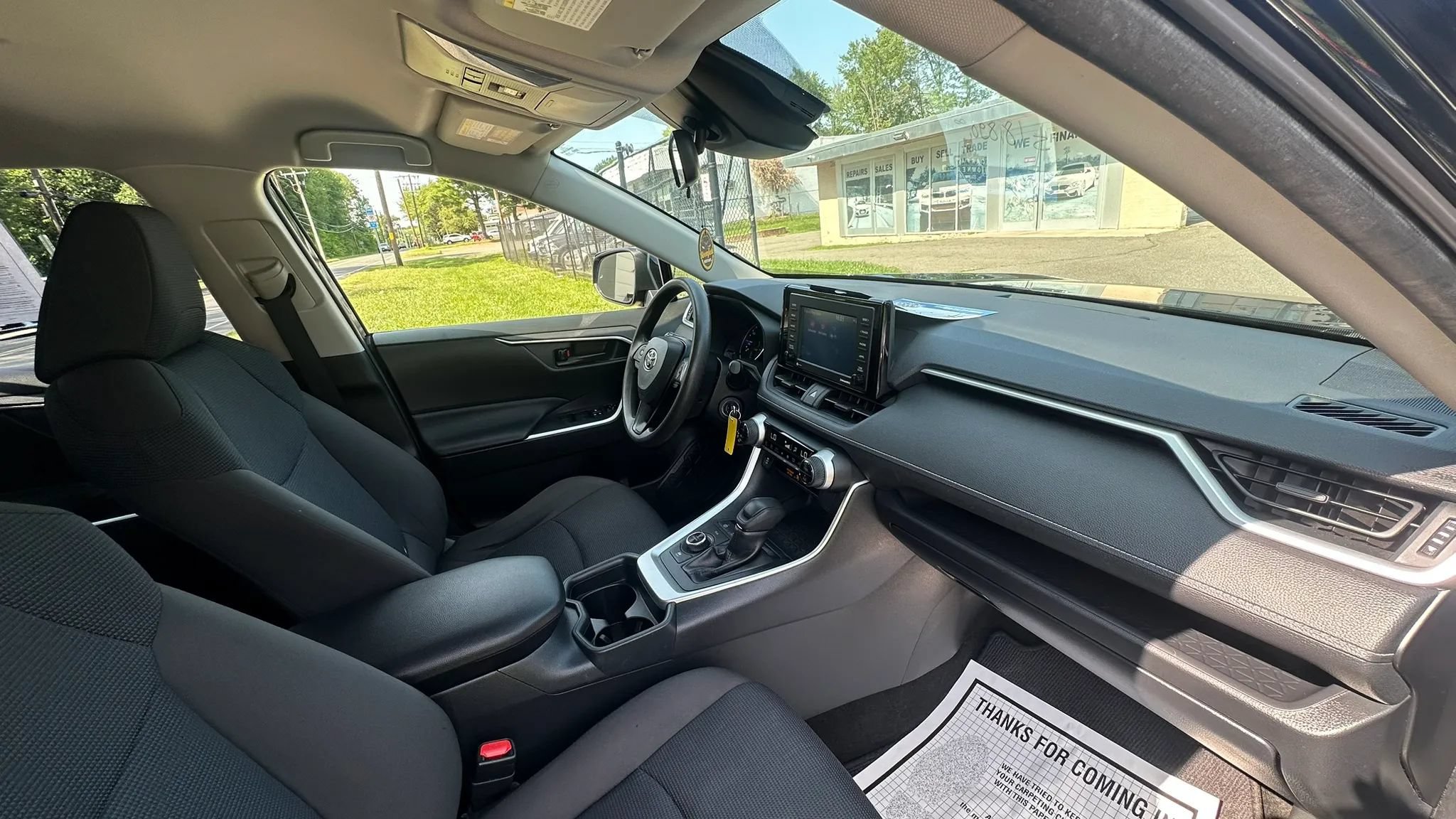 Used 2020 Toyota RAV4 LE AWD/4WD image 34