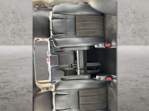 Used 2019 Dodge Grand Caravan SXT FWD image 24