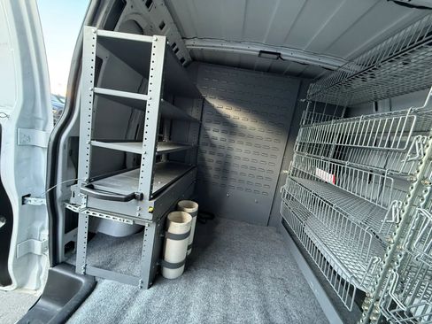 Used 2021 Chevrolet Express 2500 RWD image 16