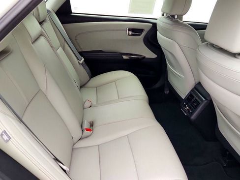 Used 2018 Toyota Avalon Limited FWD image 22