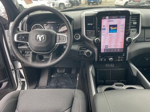 Used 2026 RAM 1500 Big Horn AWD/4WD image 4
