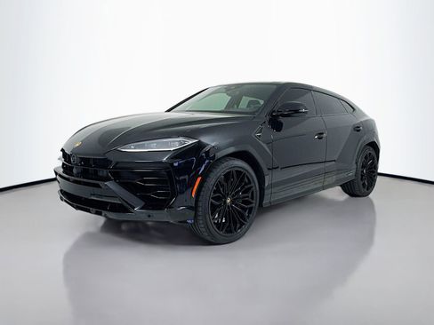 Used 2025 Lamborghini Urus SE image 3
