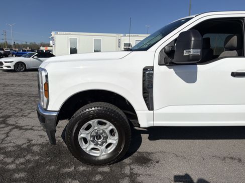 Used 2025 Ford F250 XLT w/ FX4 Off-Road Package AWD/4WD image 11