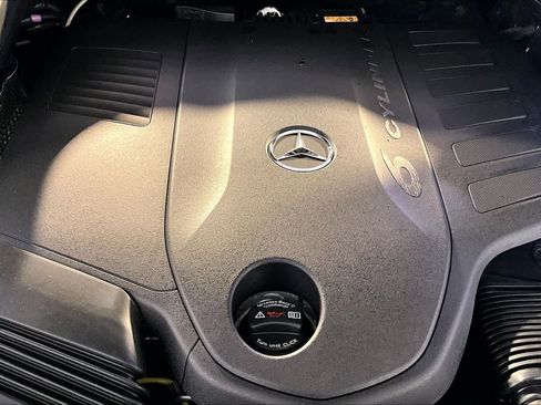 New 2026 Mercedes-Benz GLS 450 4MATIC image 15