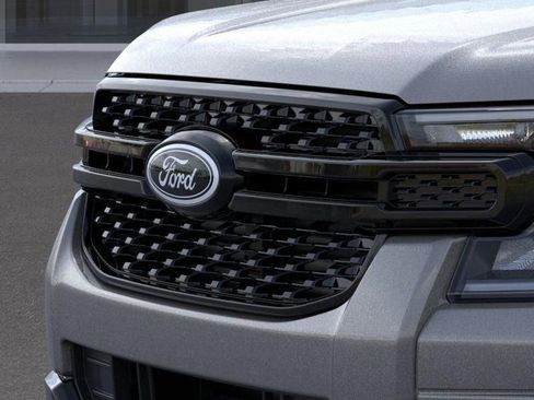 New 2025 Ford Ranger XLT w/ Black Appearance Package RWD image 17