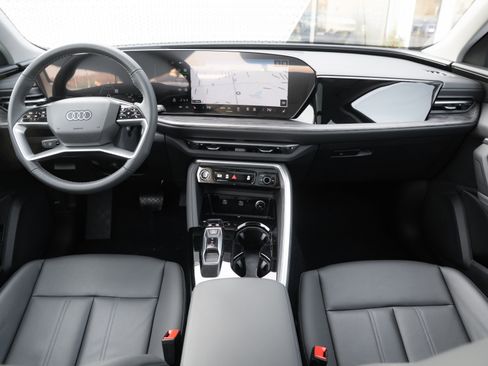 Certified 2025 Audi Q5 Premium Plus w/ Premium Plus image 8