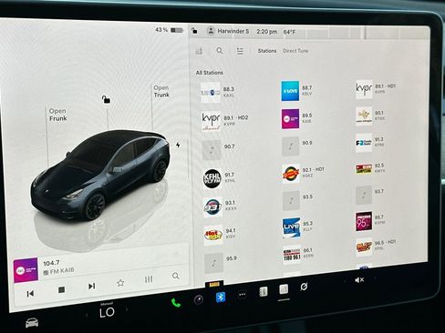Used 2025 Tesla Model Y Long Range image 19