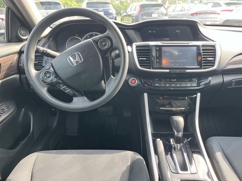 Used 2016 Honda Accord EX image 13