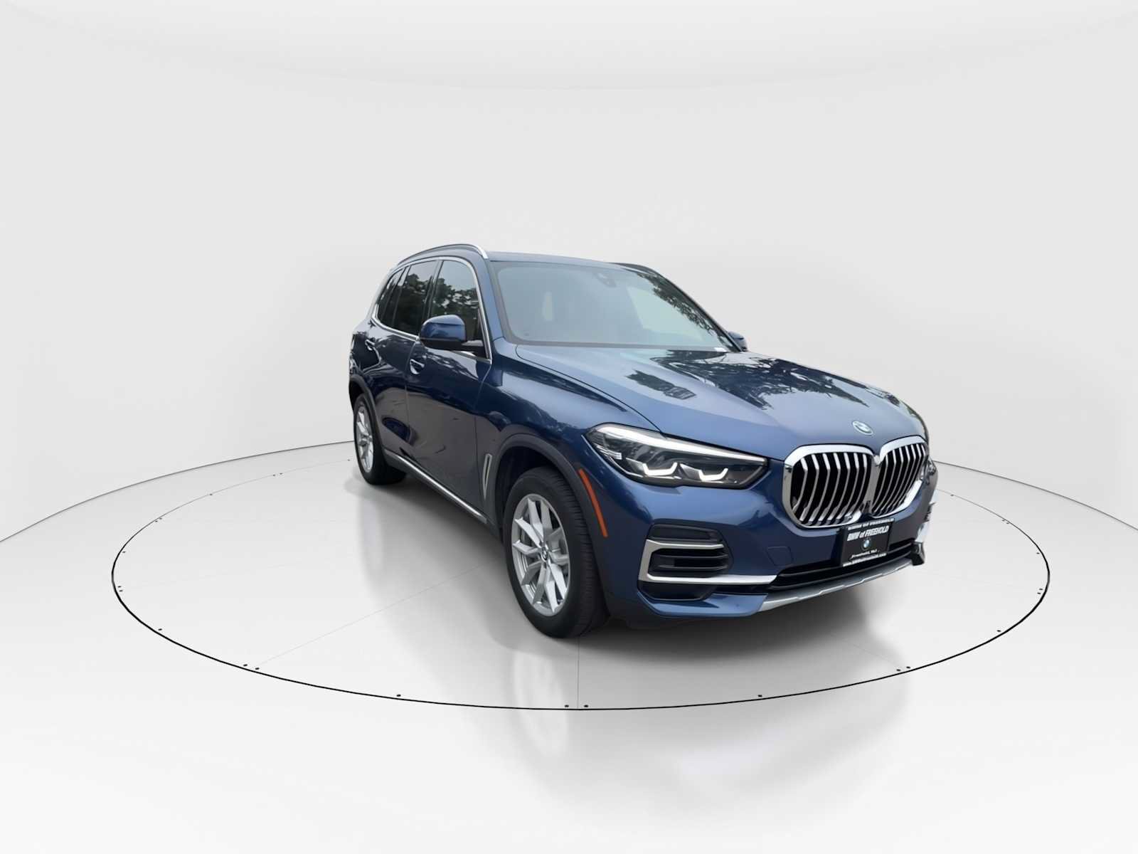 Used 2023 BMW X5 xDrive40i w/ Premium Package AWD/4WD image 2