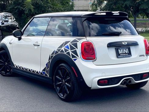 Used 2018 MINI Cooper S image 9