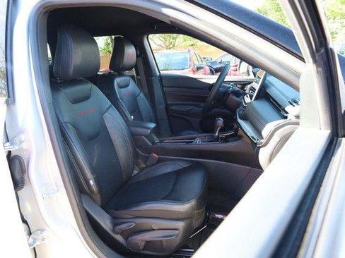 Used 2025 Jeep Compass Trailhawk AWD/4WD image 24