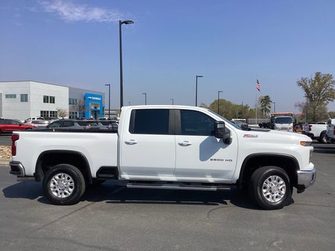 Used 2024 Chevrolet Silverado 2500 LT image 6