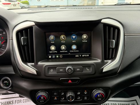 Used 2019 GMC Terrain SLE w/ Driver Convenience Package FWD image 17
