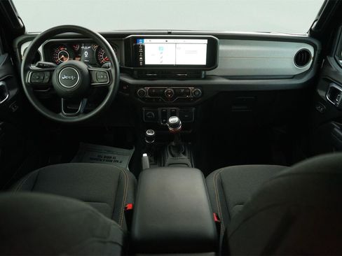 Used 2025 Jeep Wrangler Sport AWD/4WD image 16