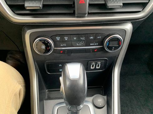 Used 2018 Ford EcoSport SE image 13