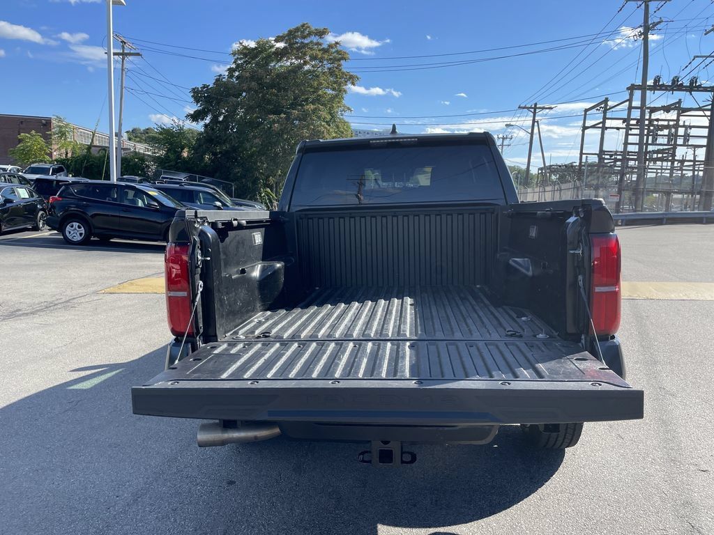 Certified 2025 Toyota Tacoma SR5 AWD/4WD image 13