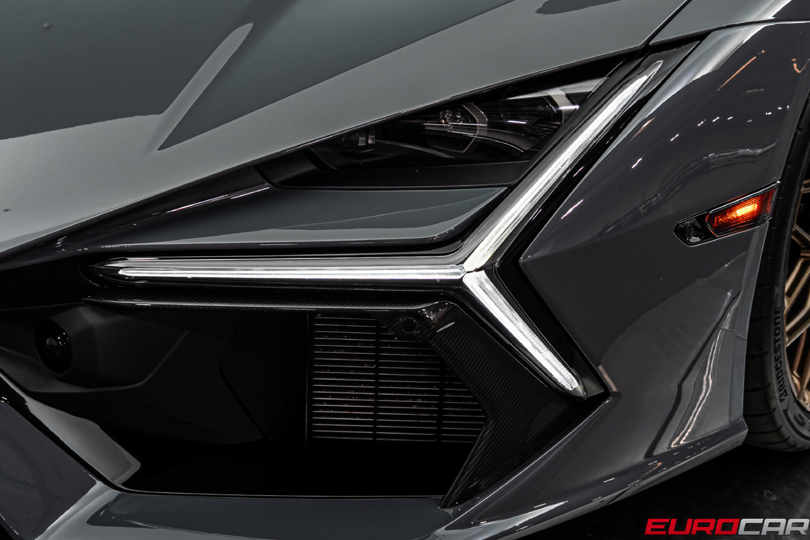 Used 2025 Lamborghini Revuelto AWD/4WD image 13