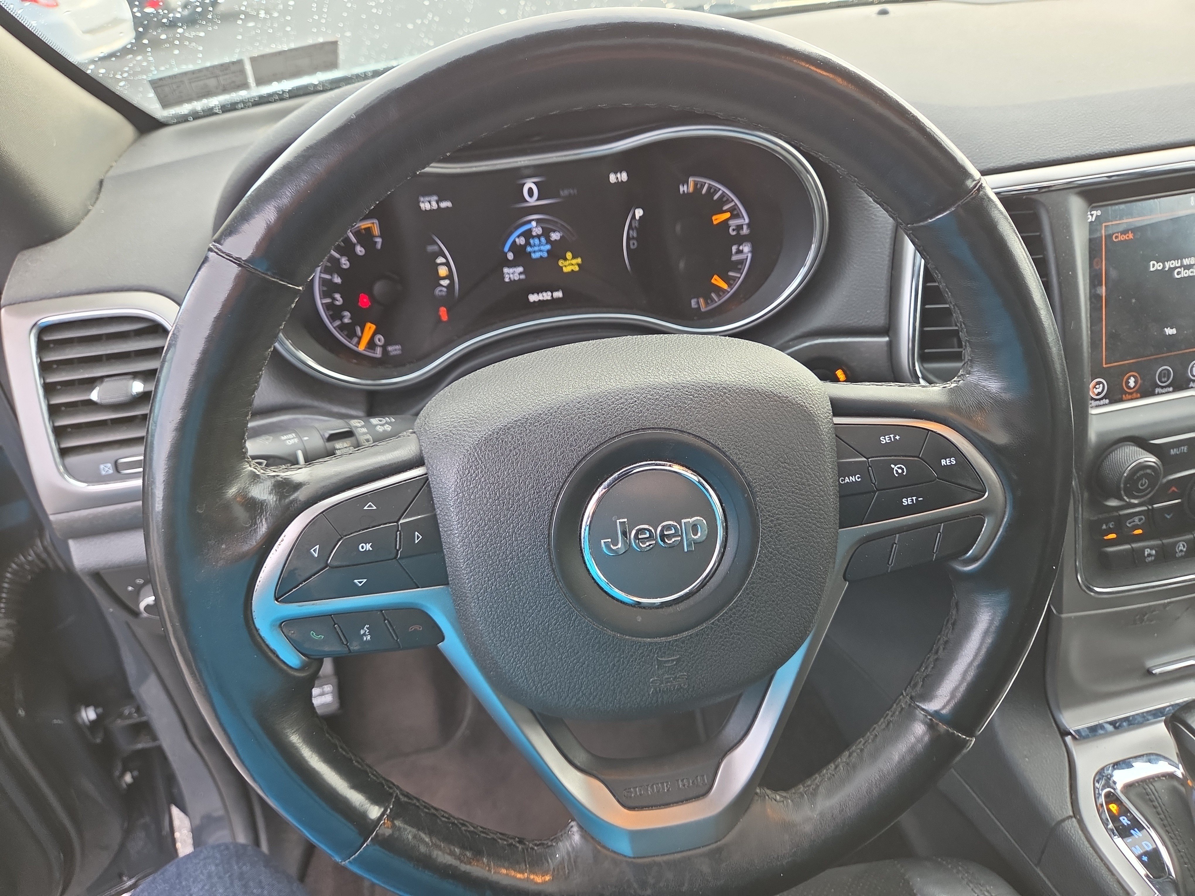 Used 2018 Jeep Grand Cherokee Altitude AWD/4WD image 3