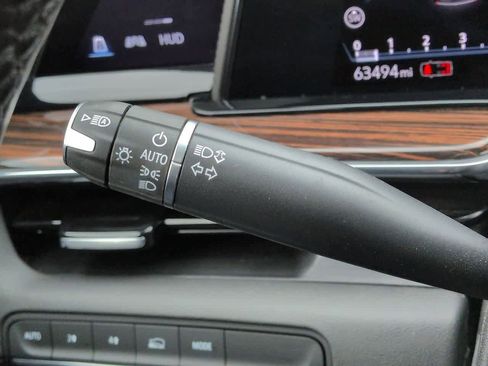 Used 2023 Cadillac Escalade Premium Luxury image 30