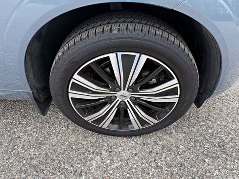 Used 2022 Volvo XC60 B5 Inscription w/ Climate Package AWD/4WD image 11