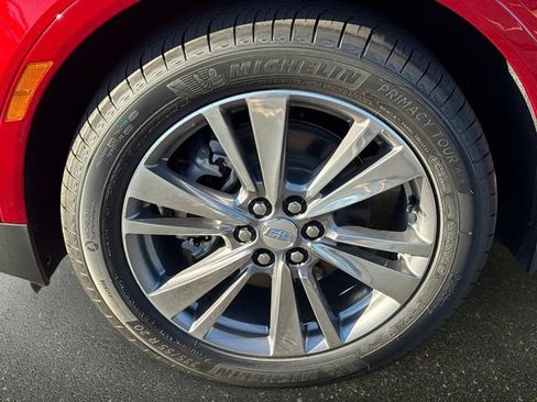 New 2026 Cadillac XT5 Premium Luxury w/ Driver Assist Package AWD/4WD image 9