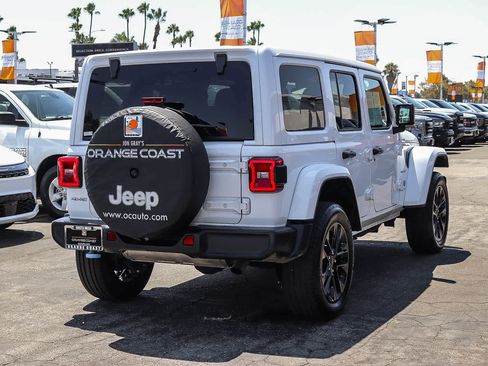 Used 2024 Jeep Wrangler Unlimited Sahara AWD/4WD image 4