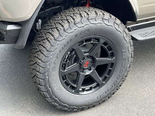 New 2026 Ford Bronco Raptor w/ Interior Carbon Fiber Pack AWD/4WD image 9