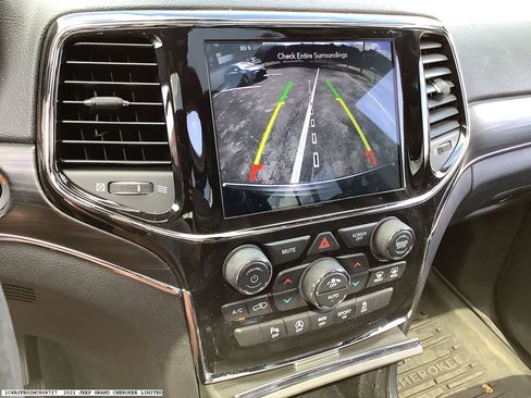 Used 2021 Jeep Grand Cherokee Limited w/ Trailer Tow Group IV image 9