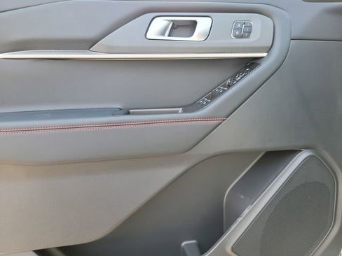 New 2026 Ford Explorer ST-Line w/ ST-Line Street Pack image 21