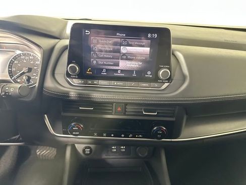 Used 2024 Nissan Rogue SV image 21