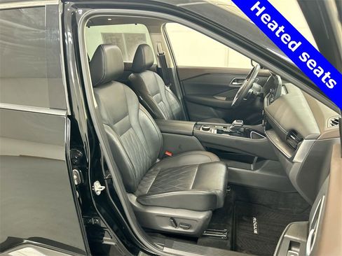 Used 2023 Nissan Rogue Platinum w/ Platinum Premium Package image 16