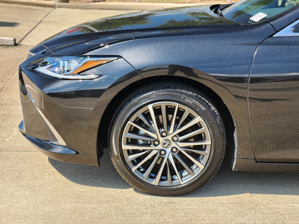 Certified 2025 Lexus ES 350 w/ Premium Package FWD image 8