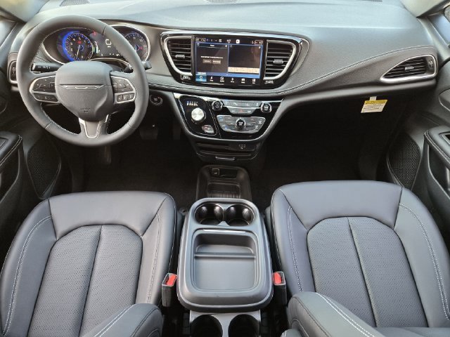 New 2027 Chrysler Pacifica Select FWD image 18