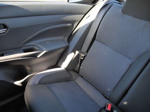 Used 2023 Nissan Versa SV image 12