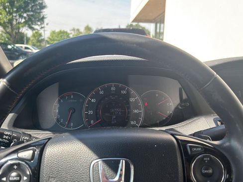 Used 2017 Honda Accord Sport Special Edition image 6